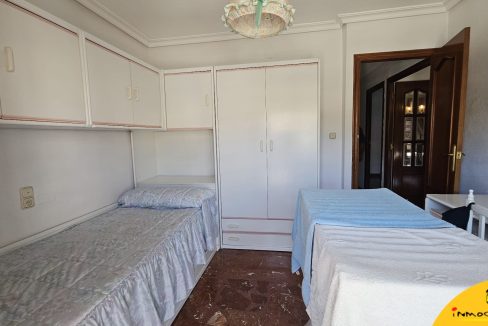 11 - Inmobiliaria - Alcala la Real - Inmocasa - Venta - Piso - Zona Instituto - Ascensor - Garaje - Trastero - Calefacción gas - Amueblado - Orientación Este - Luminoso