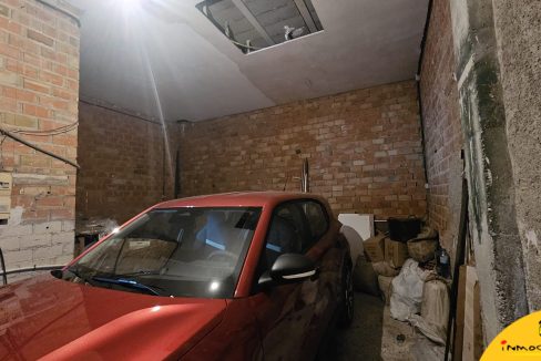 12 - Inmobiliaria - Alcala la Real - Inmocasa - Alquiler - Casa - Zona Mercadona - Cochera cerrada - Patio - Terraza - Amueblada