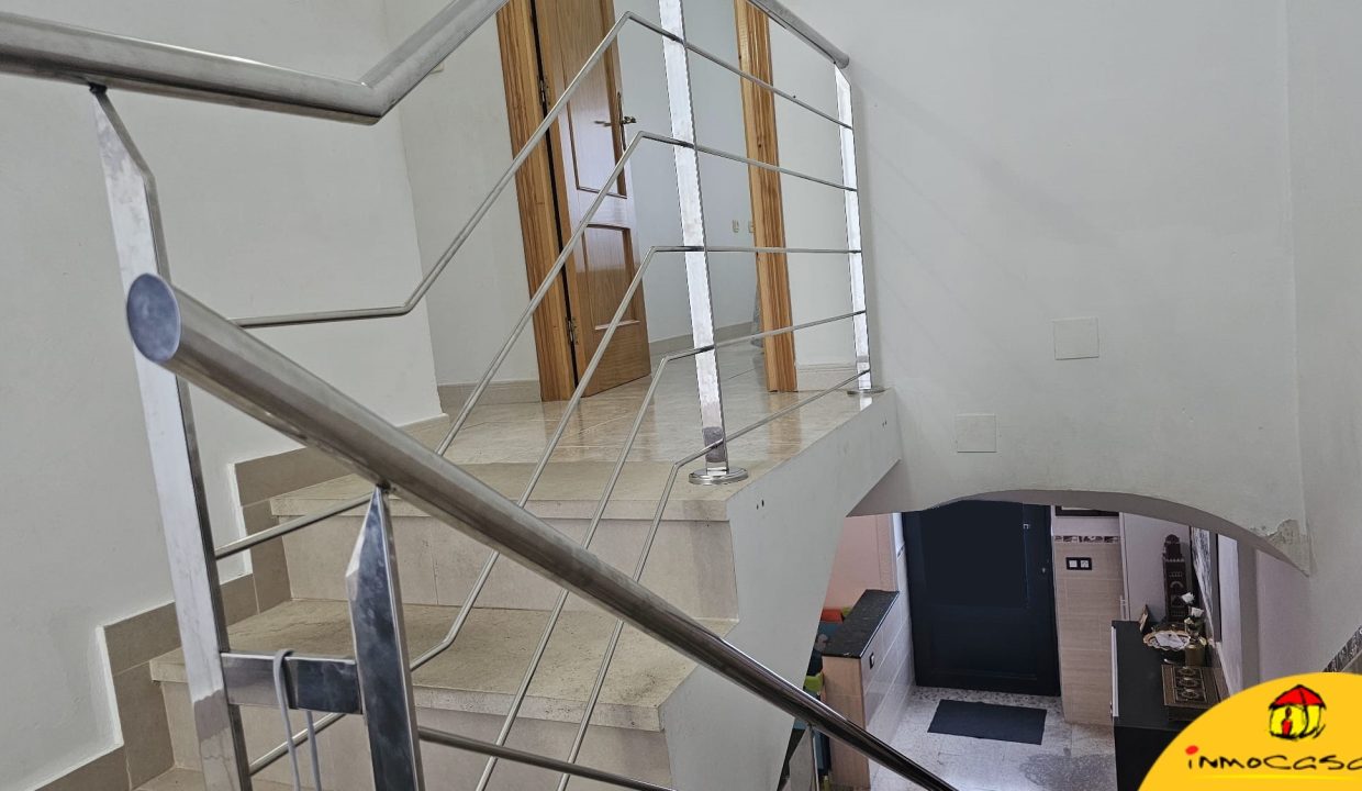 12 - Inmobiliaria - Alcala la Real - Inmocasa - Venta - Casa - Juzgados - Reformada - Patio - Terraza - Amueblada