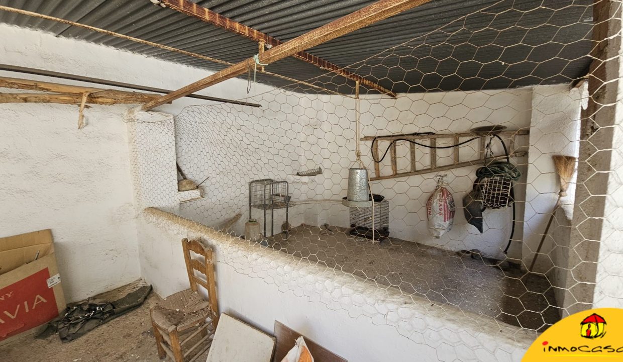 13 - Inmobiliaria - Alcala la Real - Inmocasa - Venta - Casa - La Rabita - Cochera cerrada - Gran Patio - Terraza - Patín - Amueblada - Muy luminosa