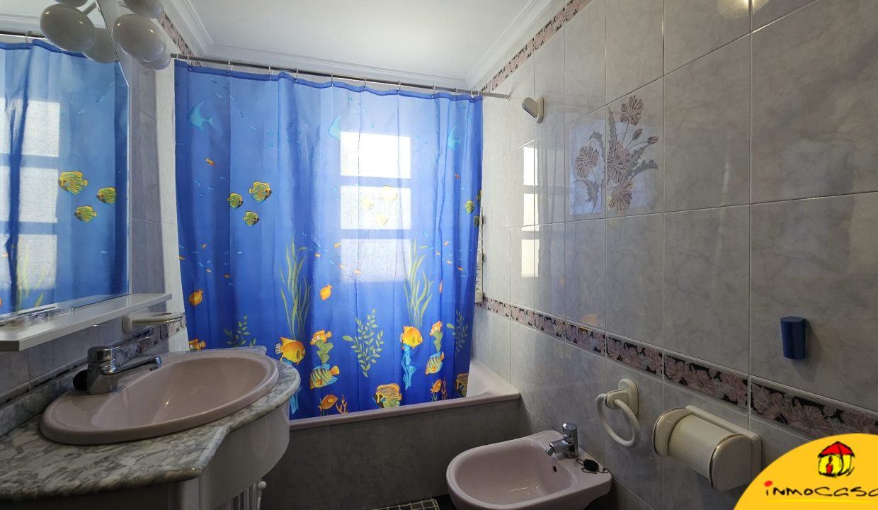 14 - Inmobiliaria - Alcala la Real - Inmocasa - Venta - Piso - Zona Instituto - Ascensor - Garaje - Trastero - Calefacción gas - Amueblado - Orientación Este - Luminoso