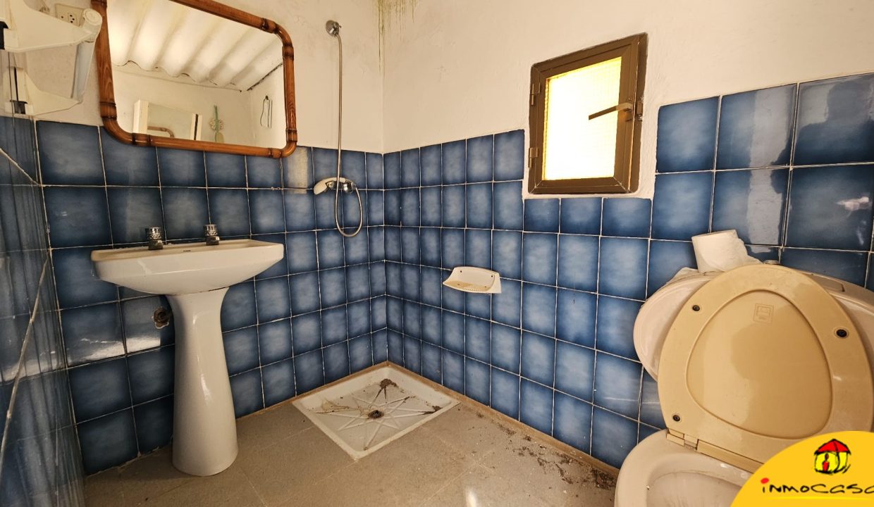 15 - Inmobiliaria - Alcala la Real - Inmocasa - Venta - Casa - La Rabita - Cochera cerrada - Gran Patio - Terraza - Patín - Amueblada - Muy luminosa