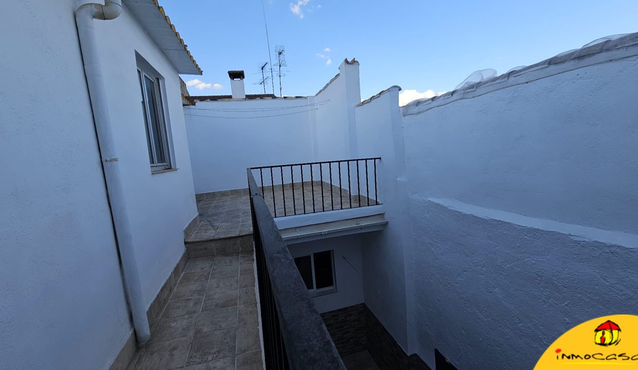 19 - Inmobiliaria - Alcala la Real - Inmocasa - Venta - Casa - Juzgados - Reformada - Patio - Terraza - Amueblada
