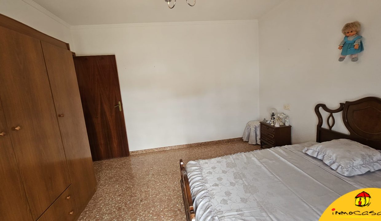 19 - Inmobiliaria - Alcala la Real - Inmocasa - Venta - Casa - La Rabita - Cochera cerrada - Gran Patio - Terraza - Patín - Amueblada - Muy luminosa