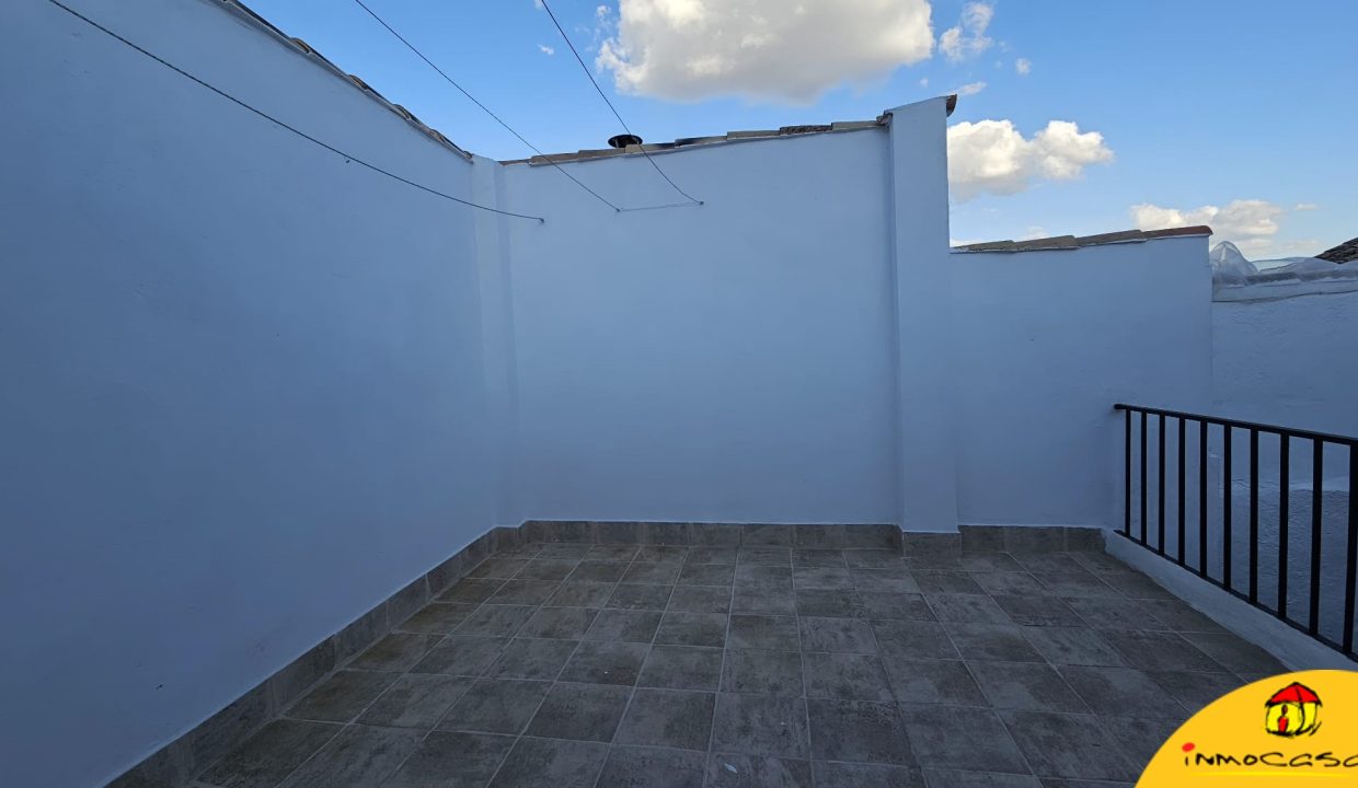 20 - Inmobiliaria - Alcala la Real - Inmocasa - Venta - Casa - Juzgados - Reformada - Patio - Terraza - Amueblada