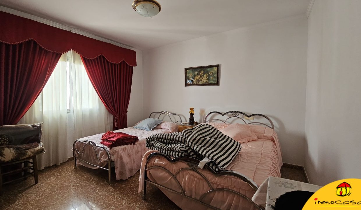 20 - Inmobiliaria - Alcala la Real - Inmocasa - Venta - Casa - La Rabita - Cochera cerrada - Gran Patio - Terraza - Patín - Amueblada - Muy luminosa