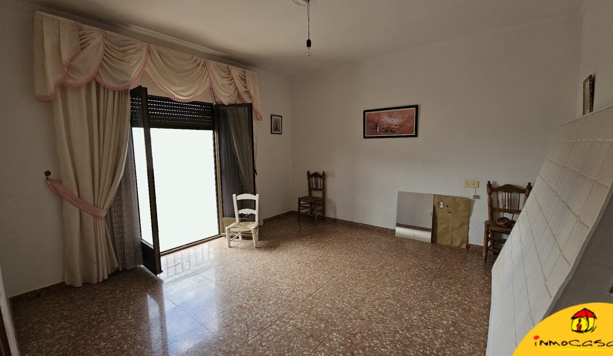 22 - Inmobiliaria - Alcala la Real - Inmocasa - Venta - Casa - La Rabita - Cochera cerrada - Gran Patio - Terraza - Patín - Amueblada - Muy luminosa