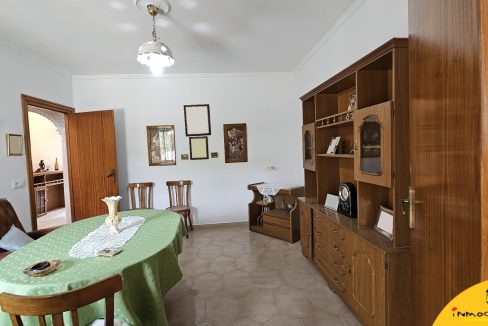 3 - Inmobiliaria - Alcala la Real - Inmocasa - Venta - Casa - La Rabita - Cochera cerrada - Gran Patio - Terraza - Patín - Amueblada - Muy luminosa