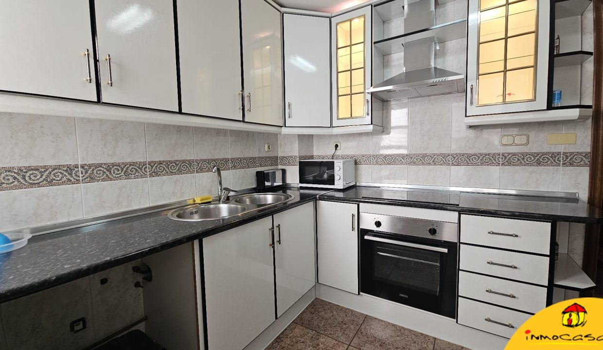 3 - Inmobiliaria - Alcala la Real - Inmocasa - Venta - Piso - Zona Instituto - Ascensor - Garaje - Trastero - Calefacción gas - Amueblado - Orientación Este - Luminoso