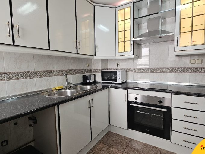 Inmobiliaria - Alcala la Real - Inmocasa - Venta - Piso - Zona Instituto - Ascensor - Garaje - Trastero - Calefacción gas - Amueblado - Orientación Este - Luminoso