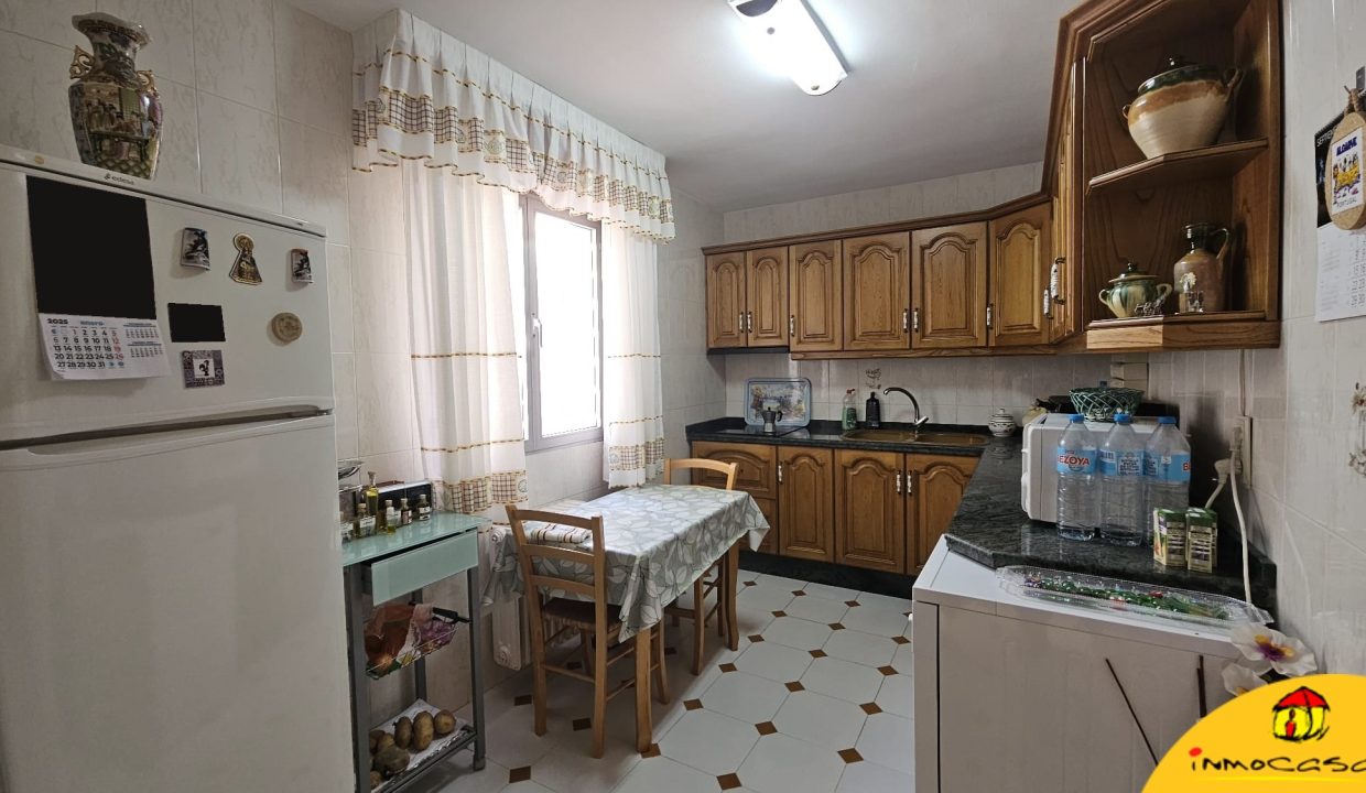 5 - Inmobiliaria - Alcala la Real - Inmocasa - Alquiler - Casa - Zona Mercadona - Cochera cerrada - Patio - Terraza - Amueblada