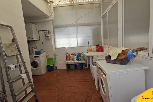 6 - Inmobiliaria - Alcala la Real - Inmocasa - Alquiler - Casa - Zona Mercadona - Cochera cerrada - Patio - Terraza - Amueblada
