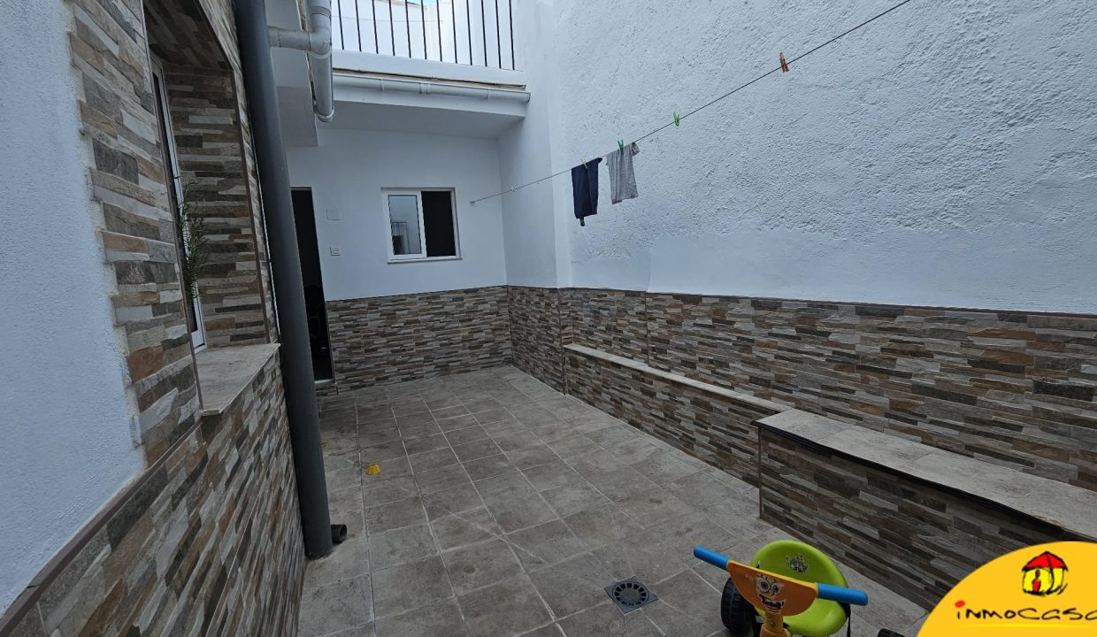 7 - Inmobiliaria - Alcala la Real - Inmocasa - Venta - Casa - Juzgados - Reformada - Patio - Terraza - Amueblada