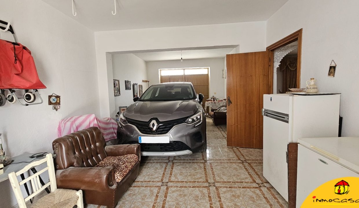 7 - Inmobiliaria - Alcala la Real - Inmocasa - Venta - Casa - La Rabita - Cochera cerrada - Gran Patio - Terraza - Patín - Amueblada - Muy luminosa
