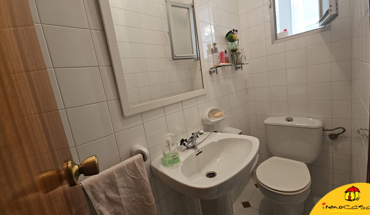 8 - Inmobiliaria - Alcala la Real - Inmocasa - Alquiler - Casa - Zona Mercadona - Cochera cerrada - Patio - Terraza - Amueblada