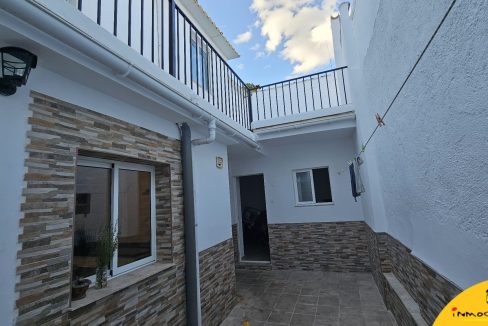 8 - Inmobiliaria - Alcala la Real - Inmocasa - Venta - Casa - Juzgados - Reformada - Patio - Terraza - Amueblada