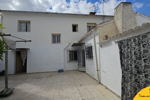 8 - Inmobiliaria - Alcala la Real - Inmocasa - Venta - Casa - La Rabita - Cochera cerrada - Gran Patio - Terraza - Patín - Amueblada - Muy luminosa