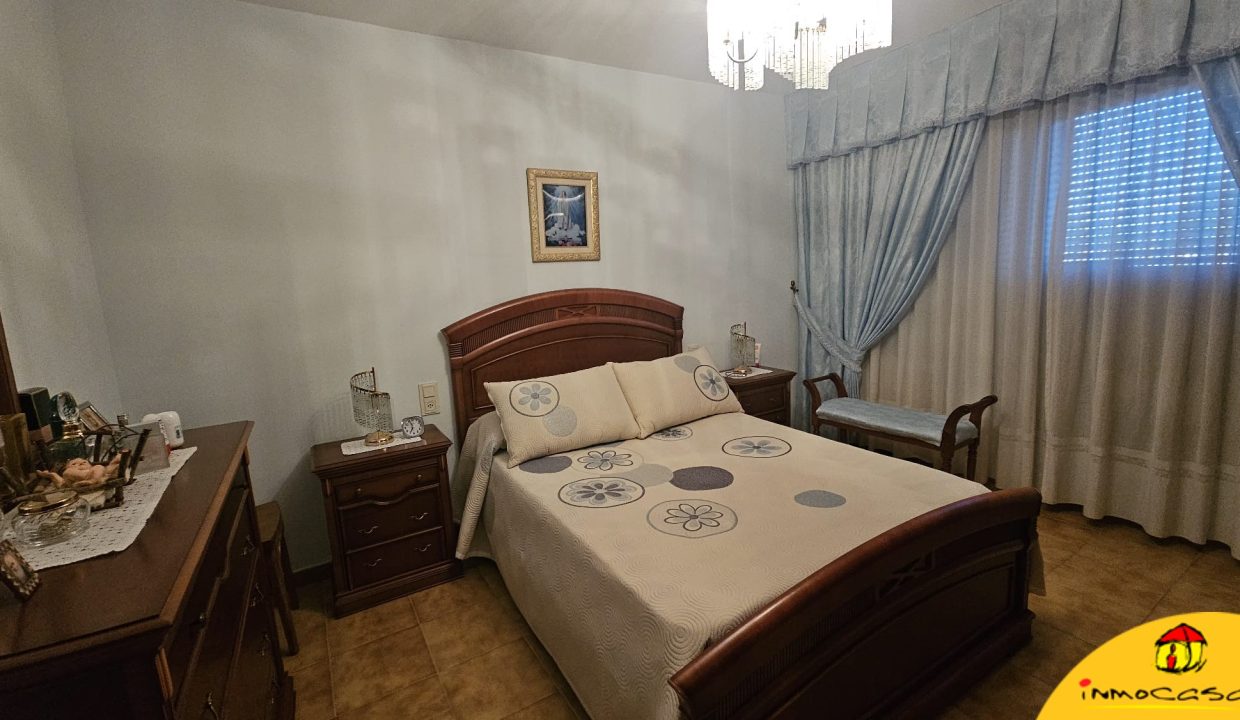 9 - Inmobiliaria - Alcala la Real - Inmocasa - Alquiler - Casa - Zona Mercadona - Cochera cerrada - Patio - Terraza - Amueblada