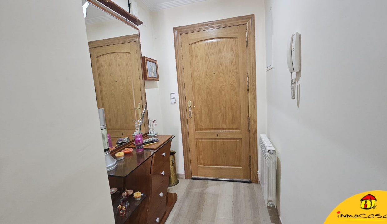 1 - Inmobiliaria - Alcala la Real - Inmocasa - Venta - Piso - Ascensor - Garaje - Trastero - Calefacción gas - Orientación Suroeste - Luminoso - Vistas - Equipado - Aire