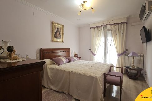 10 - Inmobiliaria - Alcala la Real - Inmocasa - Venta - Piso - Ascensor - Garaje - Trastero - Calefacción gas - Orientación Suroeste - Luminoso - Vistas - Equipado - Aire