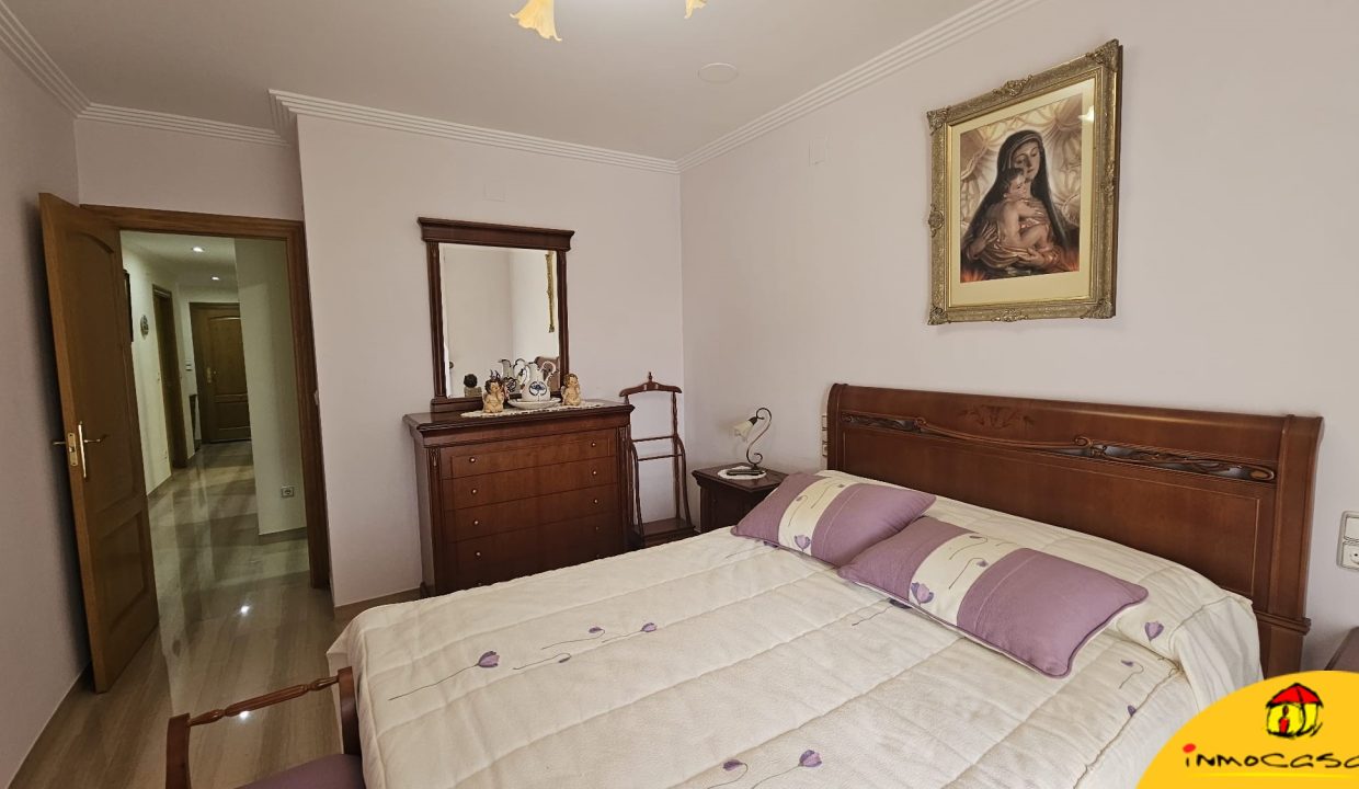 11 - Inmobiliaria - Alcala la Real - Inmocasa - Venta - Piso - Ascensor - Garaje - Trastero - Calefacción gas - Orientación Suroeste - Luminoso - Vistas - Equipado - Aire