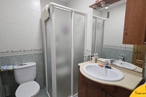 18 - Inmobiliaria - Alcala la Real - Inmocasa - Venta - Piso - Ascensor - Garaje - Trastero - Calefacción gas - Orientación Suroeste - Luminoso - Vistas - Equipado - Aire