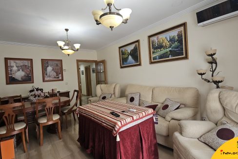 4 - Inmobiliaria - Alcala la Real - Inmocasa - Venta - Piso - Ascensor - Garaje - Trastero - Calefacción gas - Orientación Suroeste - Luminoso - Vistas - Equipado - Aire