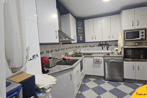 7 - Inmobiliaria - Alcala la Real - Inmocasa - Venta - Piso - Ascensor - Garaje - Trastero - Calefacción gas - Orientación Suroeste - Luminoso - Vistas - Equipado - Aire