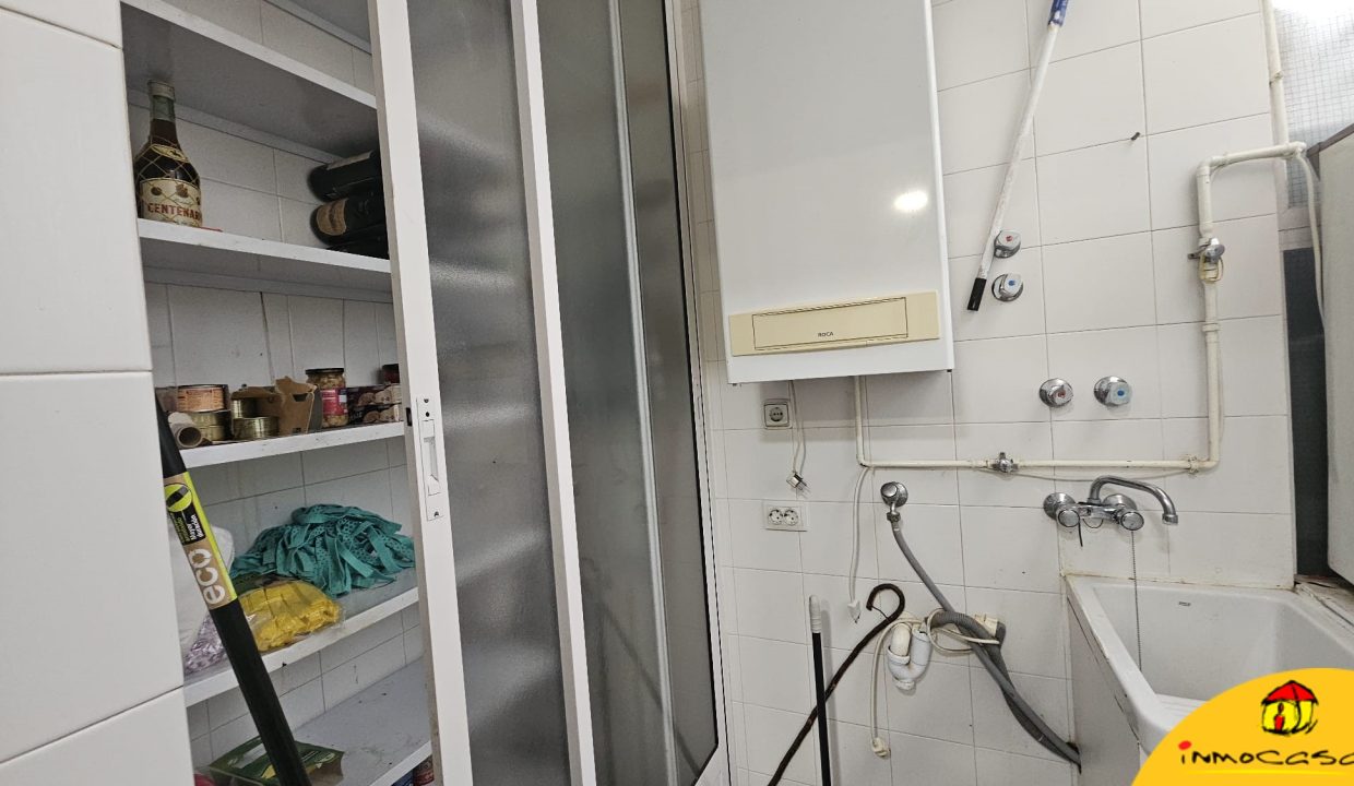 8 - Inmobiliaria - Alcala la Real - Inmocasa - Venta - Piso - Ascensor - Garaje - Trastero - Calefacción gas - Orientación Suroeste - Luminoso - Vistas - Equipado - Aire