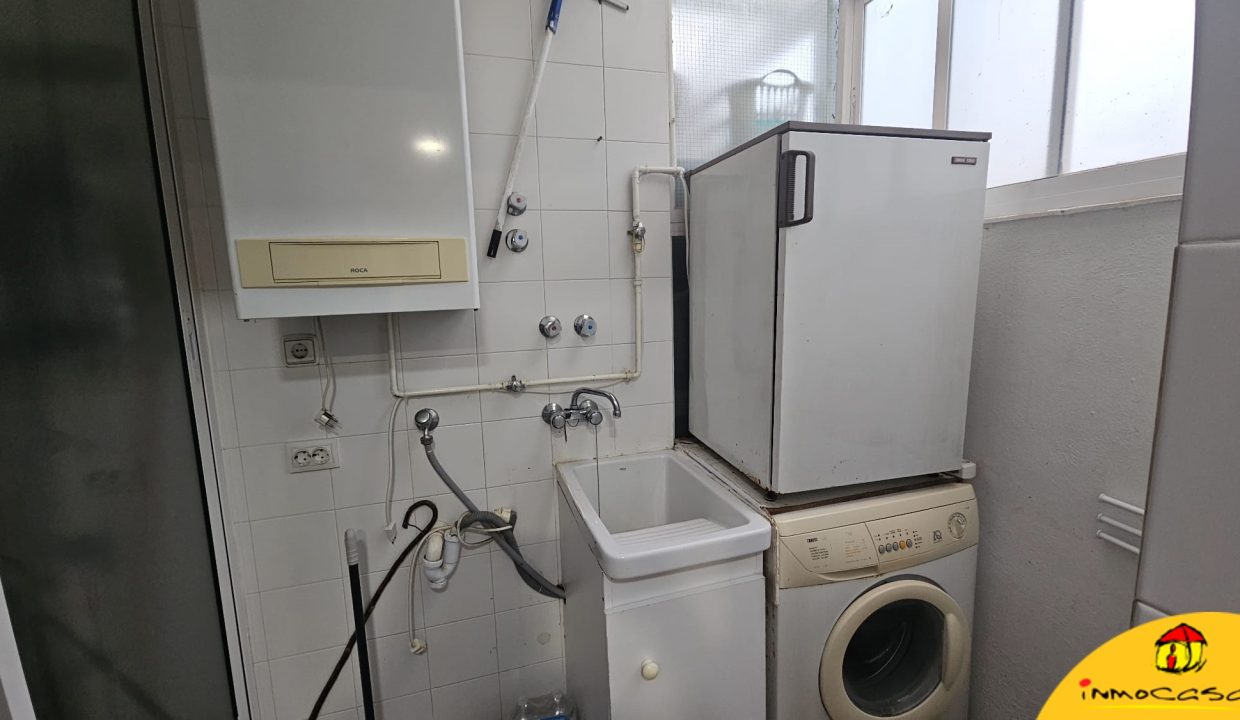 9 - Inmobiliaria - Alcala la Real - Inmocasa - Venta - Piso - Ascensor - Garaje - Trastero - Calefacción gas - Orientación Suroeste - Luminoso - Vistas - Equipado - Aire