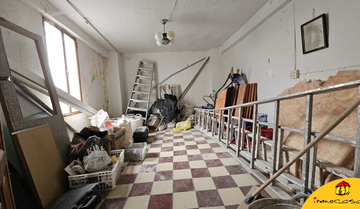 1 - Inmobiliaria - Alcala la Real - Inmocasa - Venta - Casa - Barata - Económica - Necesita reforma íntegra - Amplitud