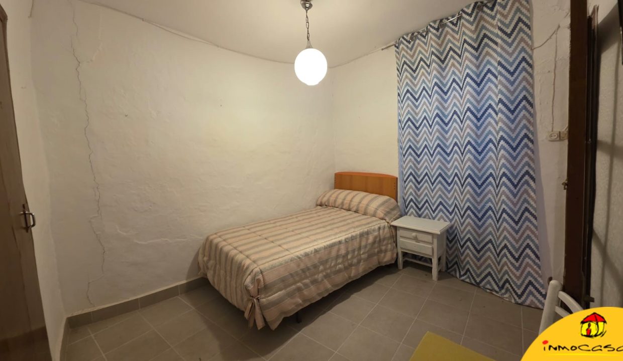 11 - Inmobiliaria - Alcala la Real - Inmocasa - Venta - Casa - Económica - Zona Casco Antiguo - La Mota - Especial aceituneros - Amueblada
