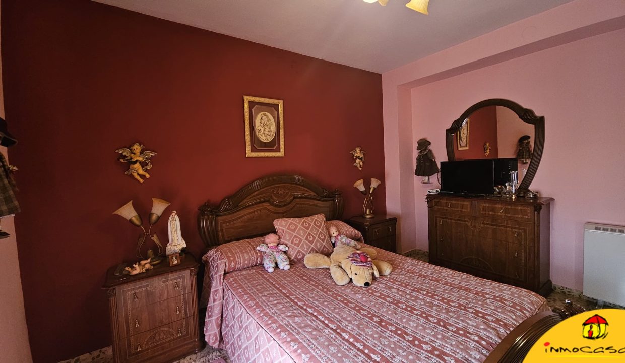 11 - Inmobiliaria - Alcala la Real - Inmocasa - Venta - Casa - Zona Safa - Cochera cerrada - Patio - Terraza - Vista a La Mota - Orientación Suroeste