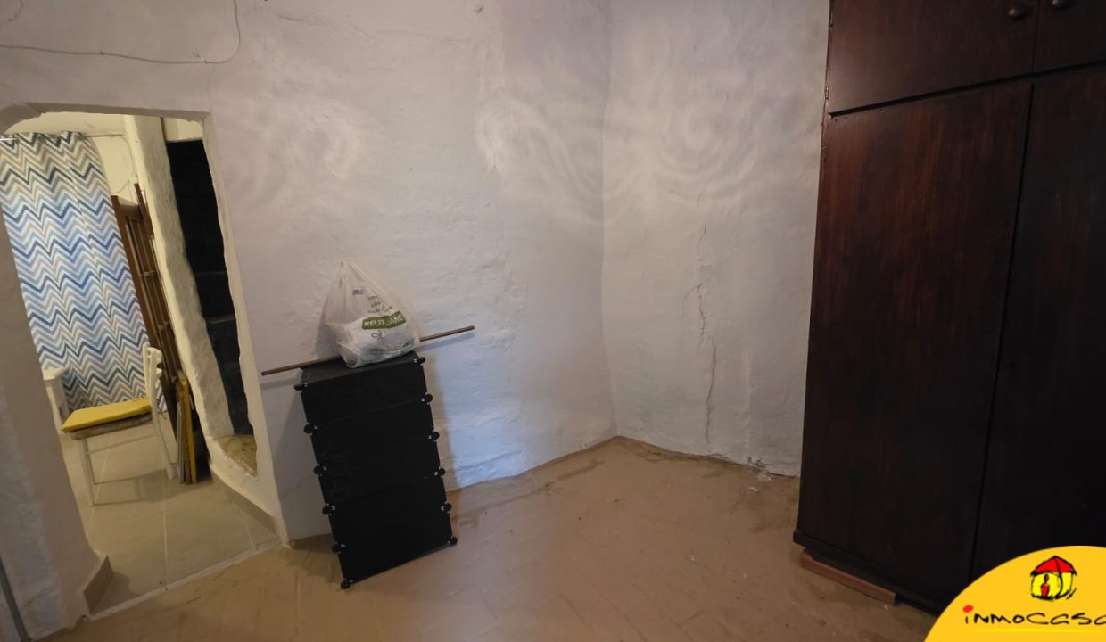 13 - Inmobiliaria - Alcala la Real - Inmocasa - Venta - Casa - Económica - Zona Casco Antiguo - La Mota - Especial aceituneros - Amueblada