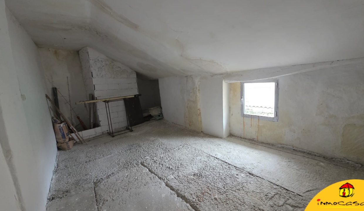 14 - Inmobiliaria - Alcala la Real - Inmocasa - Venta - Casa - Económica - Zona Casco Antiguo - La Mota - Especial aceituneros - Amueblada