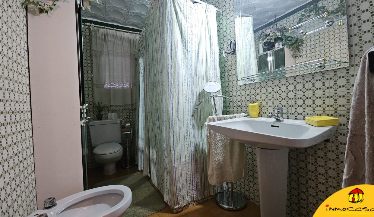 16 - Inmobiliaria - Alcala la Real - Inmocasa - Venta - Casa - Zona Safa - Cochera cerrada - Patio - Terraza - Vista a La Mota - Orientación Suroeste