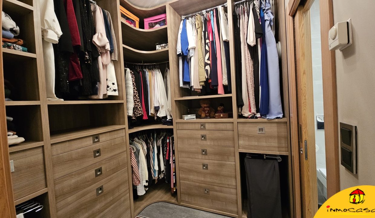 19 - Inmobiliaria - Alcala la Real - Inmocasa - Venta - Casa - Cauchil - Cochera - Cocinón - Chimenea - Terraza - Vistas - Orientación Suroeste - Calefacción gasoil