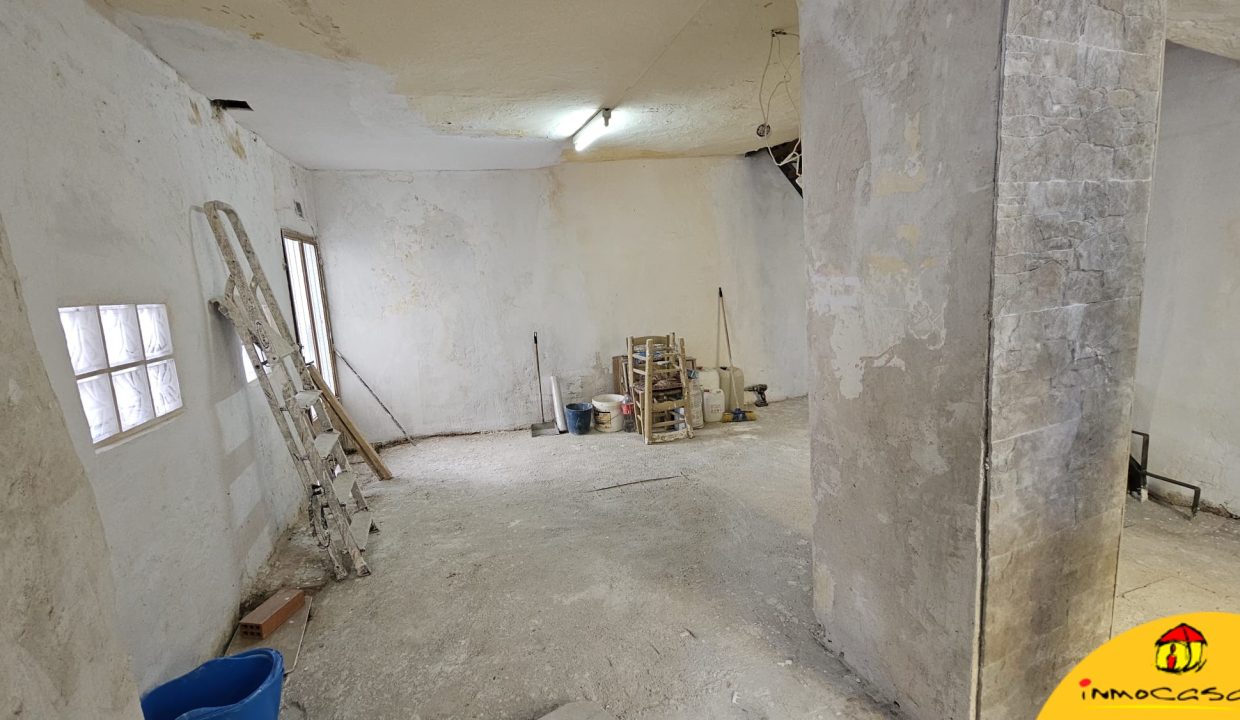 2 - Inmobiliaria - Alcala la Real - Inmocasa - Venta - Casa - Barata - Económica - Necesita reforma íntegra - Amplitud