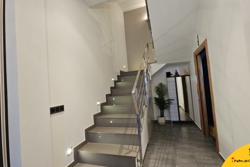 Inmobiliaria - Alcala la Real - Inmocasa - Venta - Casa - Cauchil - Cochera - Cocinón - Chimenea - Terraza - Vistas - Orientación Suroeste - Calefacción gasoil