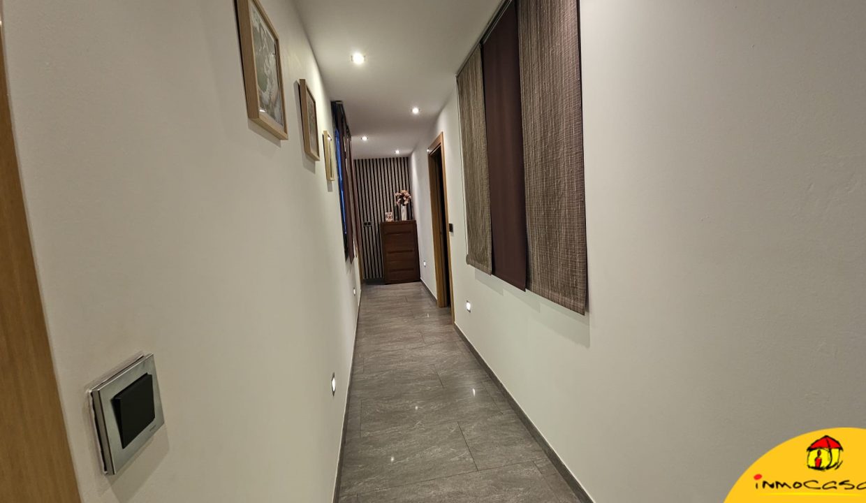 21 - Inmobiliaria - Alcala la Real - Inmocasa - Venta - Casa - Cauchil - Cochera - Cocinón - Chimenea - Terraza - Vistas - Orientación Suroeste - Calefacción gasoil