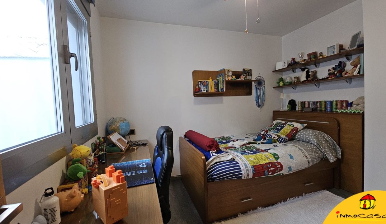 22 - Inmobiliaria - Alcala la Real - Inmocasa - Venta - Casa - Cauchil - Cochera - Cocinón - Chimenea - Terraza - Vistas - Orientación Suroeste - Calefacción gasoil