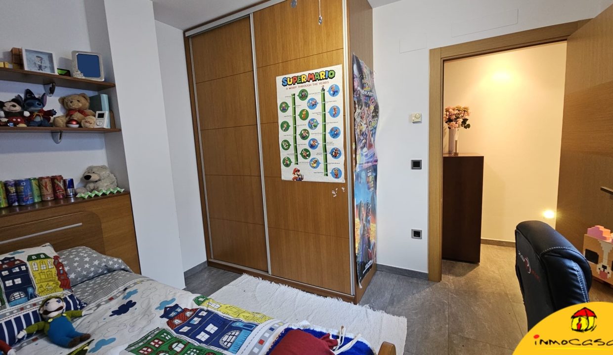 23 - Inmobiliaria - Alcala la Real - Inmocasa - Venta - Casa - Cauchil - Cochera - Cocinón - Chimenea - Terraza - Vistas - Orientación Suroeste - Calefacción gasoil