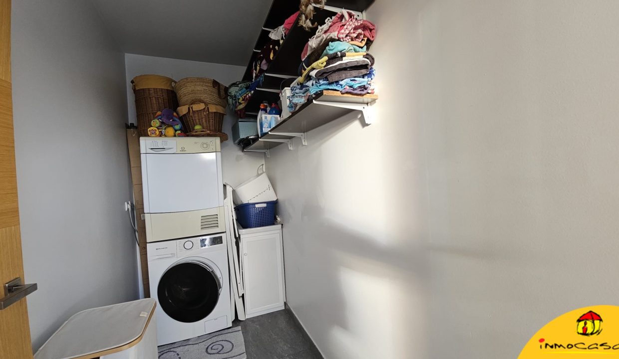 27 - Inmobiliaria - Alcala la Real - Inmocasa - Venta - Casa - Cauchil - Cochera - Cocinón - Chimenea - Terraza - Vistas - Orientación Suroeste - Calefacción gasoil