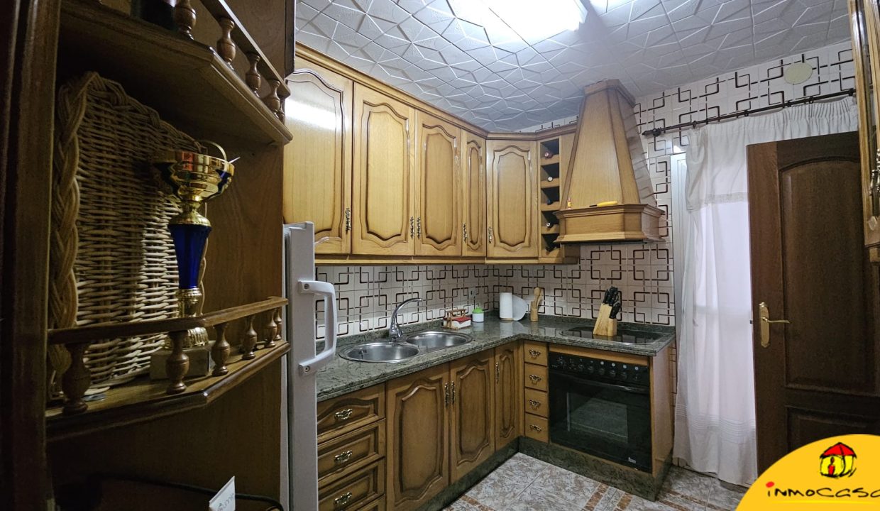 4 - Inmobiliaria - Alcala la Real - Inmocasa - Venta - Casa - Zona Safa - Cochera cerrada - Patio - Terraza - Vista a La Mota - Orientación Suroeste