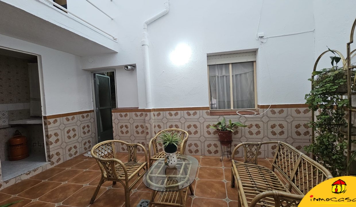 5 - Inmobiliaria - Alcala la Real - Inmocasa - Venta - Casa - Zona Safa - Cochera cerrada - Patio - Terraza - Vista a La Mota - Orientación Suroeste