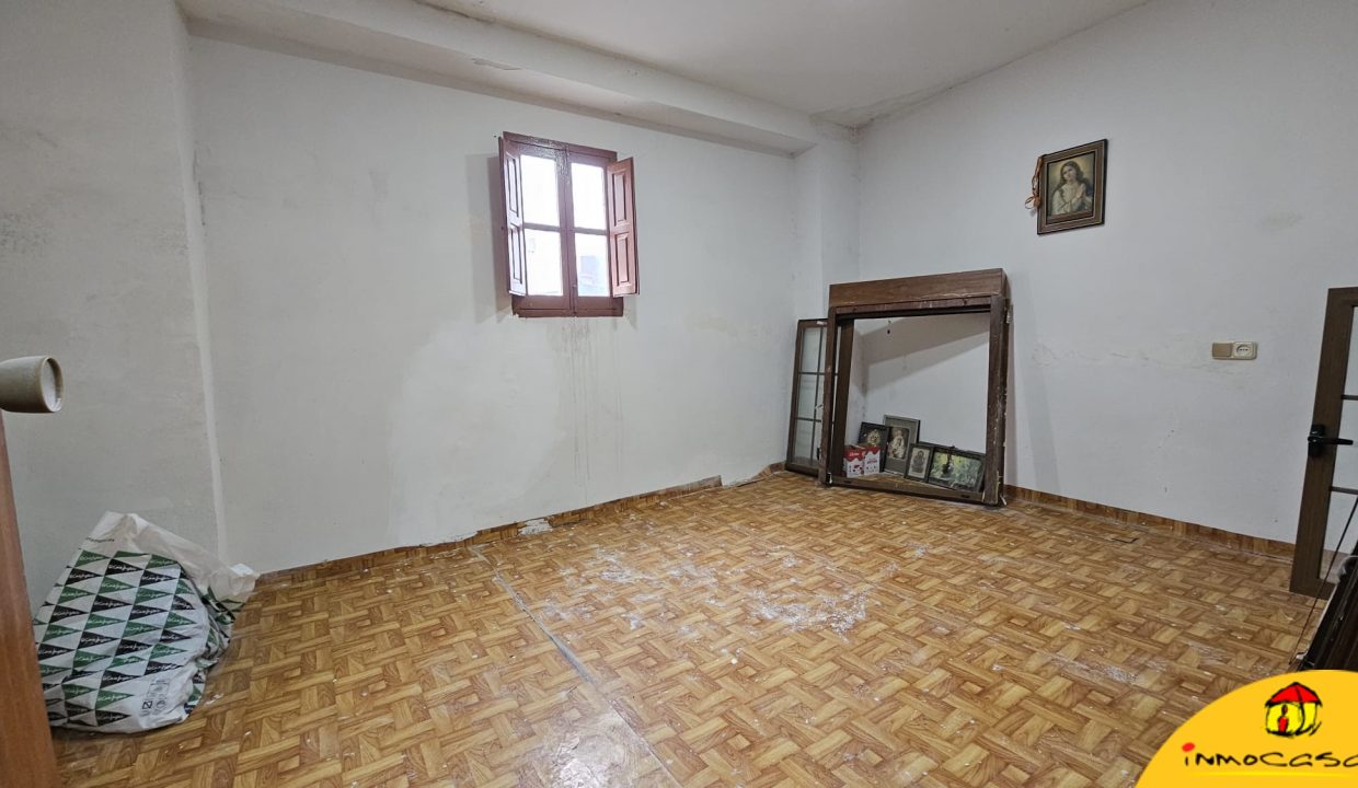 6 - Inmobiliaria - Alcala la Real - Inmocasa - Venta - Casa - Barata - Económica - Necesita reforma íntegra - Amplitud