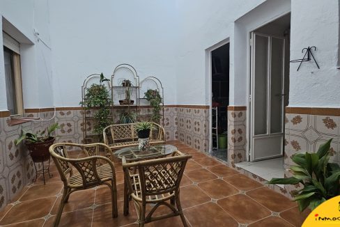 Inmobiliaria - Alcala la Real - Inmocasa - Venta - Casa - Zona Safa - Cochera cerrada - Patio - Terraza - Vista a La Mota - Orientación Suroeste