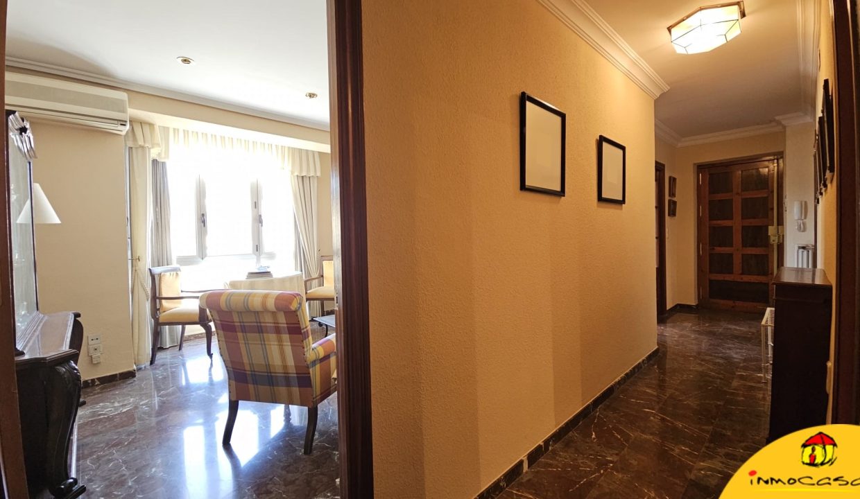 1 - Inmobiliaria - Alcalá la Real - Inmocasa - Venta - Piso - Paseo de los Álamos - Vistas a La Mota - Ascensor - Garaje en Parking - Calefacción gas - Amueblado