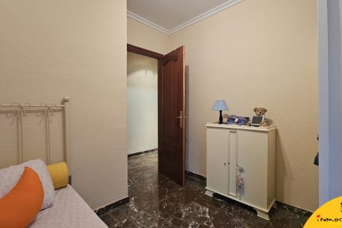 19 - Inmobiliaria - Alcalá la Real - Inmocasa - Venta - Piso - Paseo de los Álamos - Vistas a La Mota - Ascensor - Garaje en Parking - Calefacción gas - Amueblad