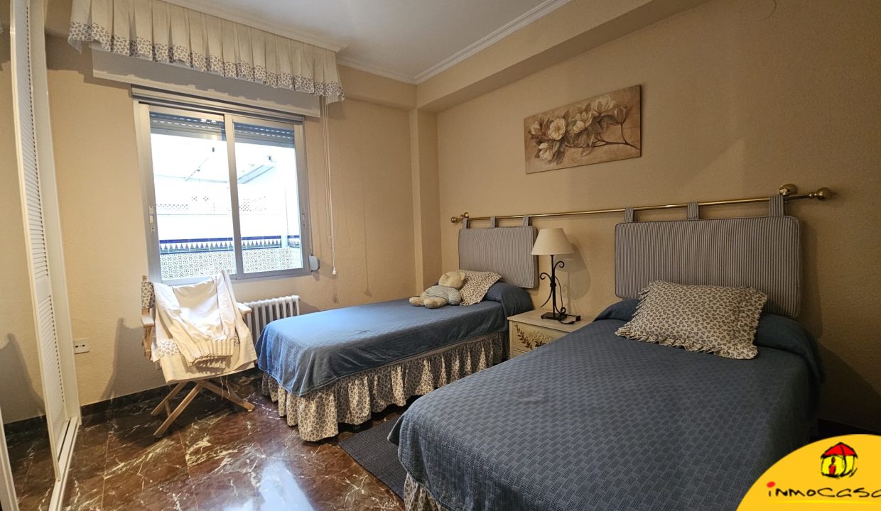 22 - Inmobiliaria - Alcalá la Real - Inmocasa - Venta - Piso - Paseo de los Álamos - Vistas a La Mota - Ascensor - Garaje en Parking - Calefacción gas - Amueblad